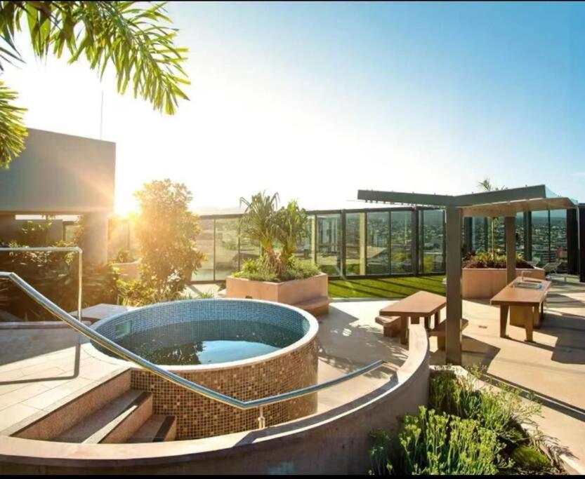 Apartment Inner-city Free Parking Indoor Great Location&pool&sauna Brisbane